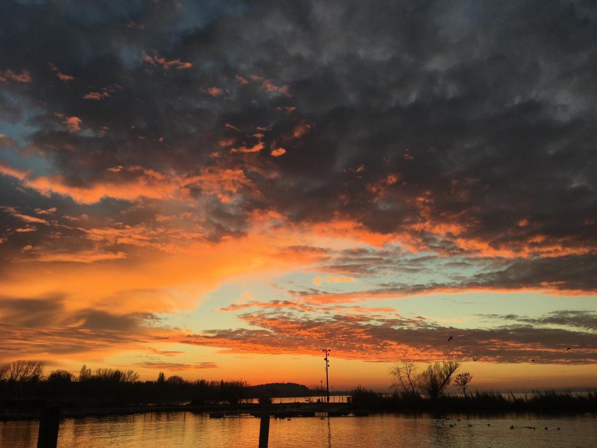Balatonlelle Apartmanhaz Bagian luar foto