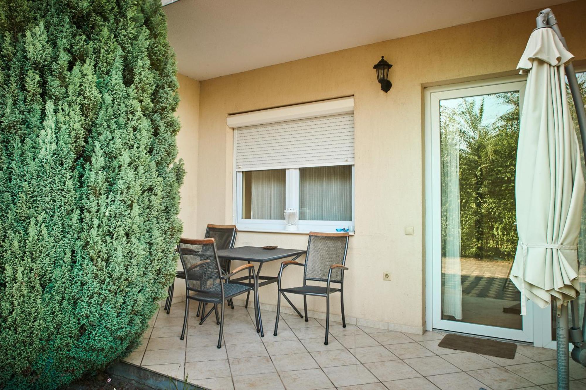 Balatonlelle Apartmanhaz Bagian luar foto
